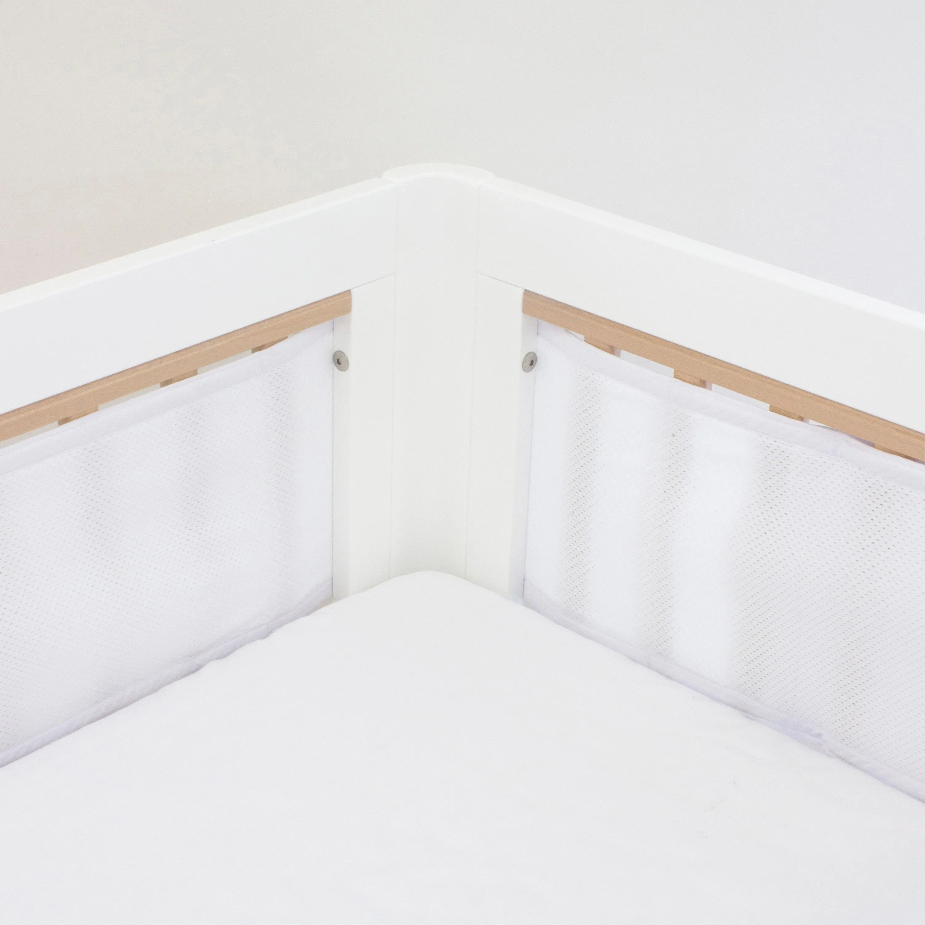 Breathe Easy® Cot Liner - White