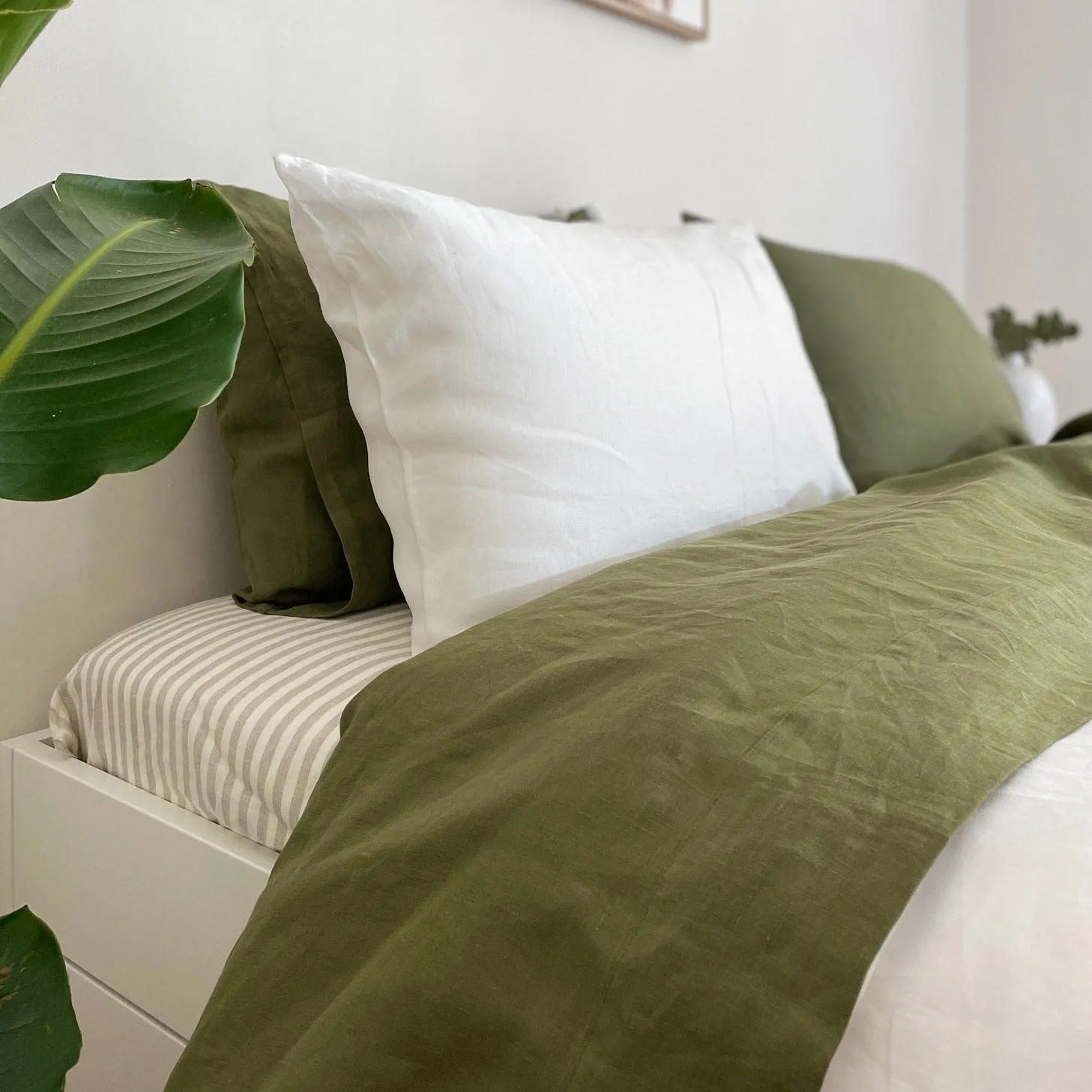 Moss Linen Sheets Set