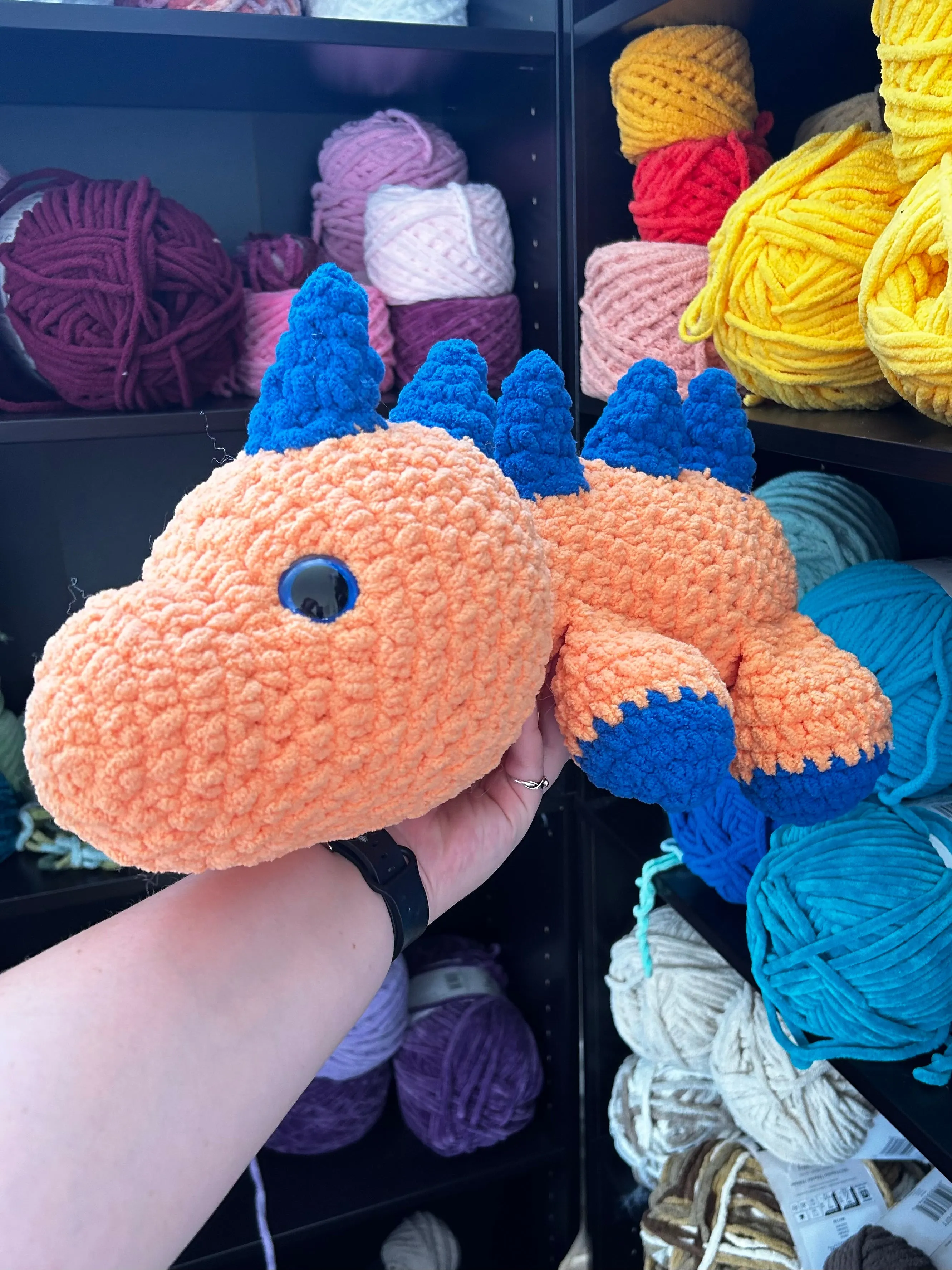 Sleeping Dinosaur Crochet Plushie - Melon/Blue